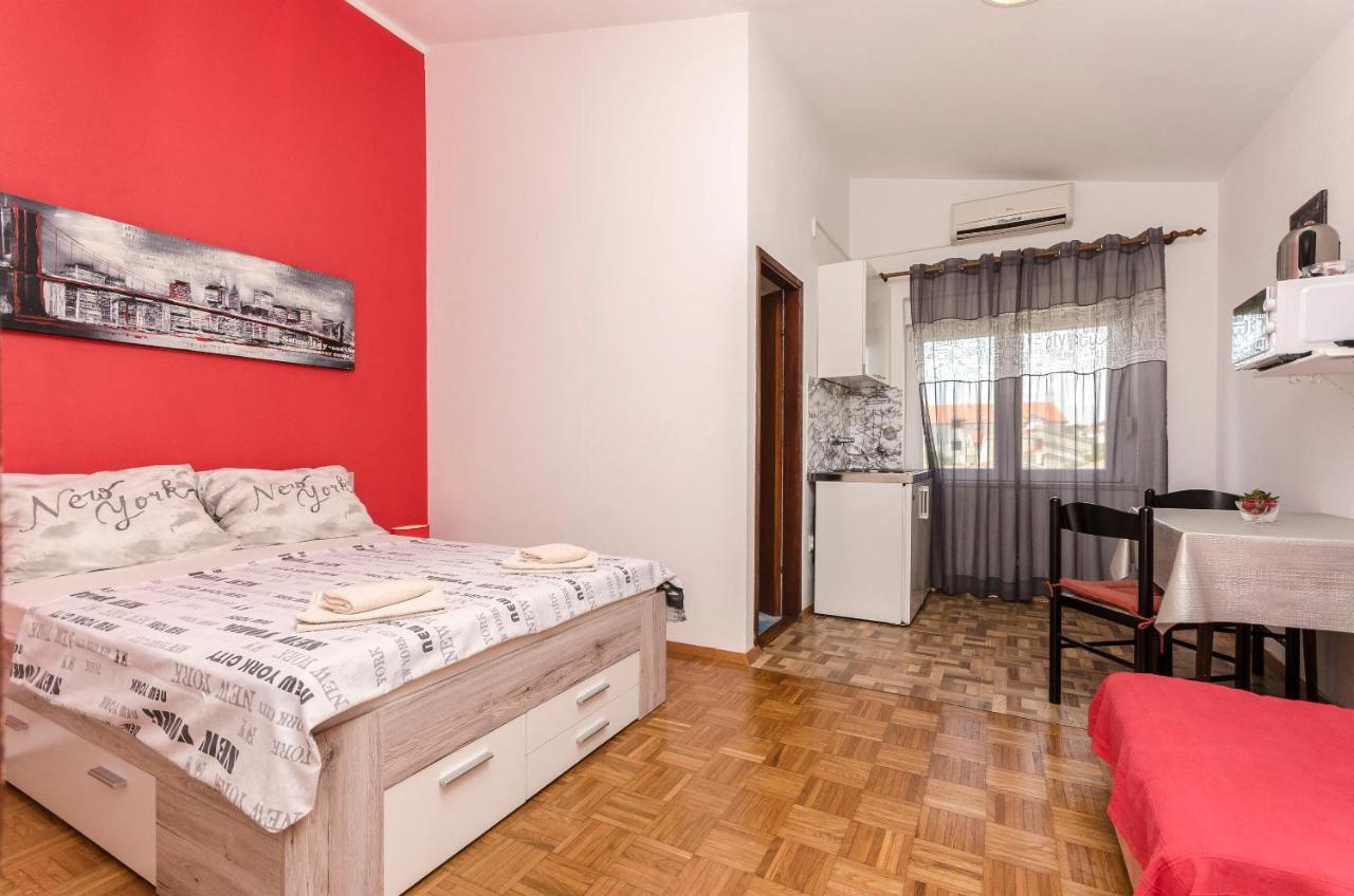 Apartments And Room Take It Easy Tribalj Exterior foto