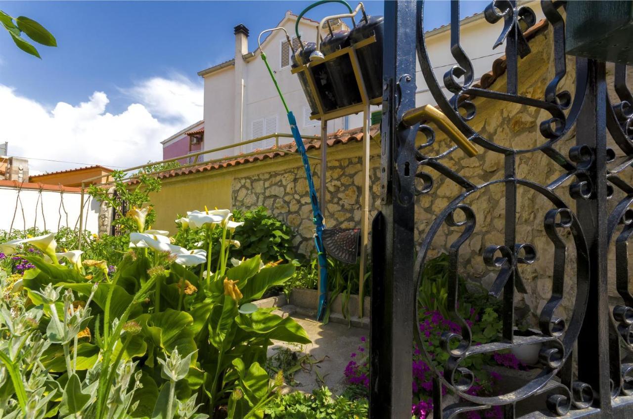 Apartments And Room Take It Easy Tribalj Exterior foto