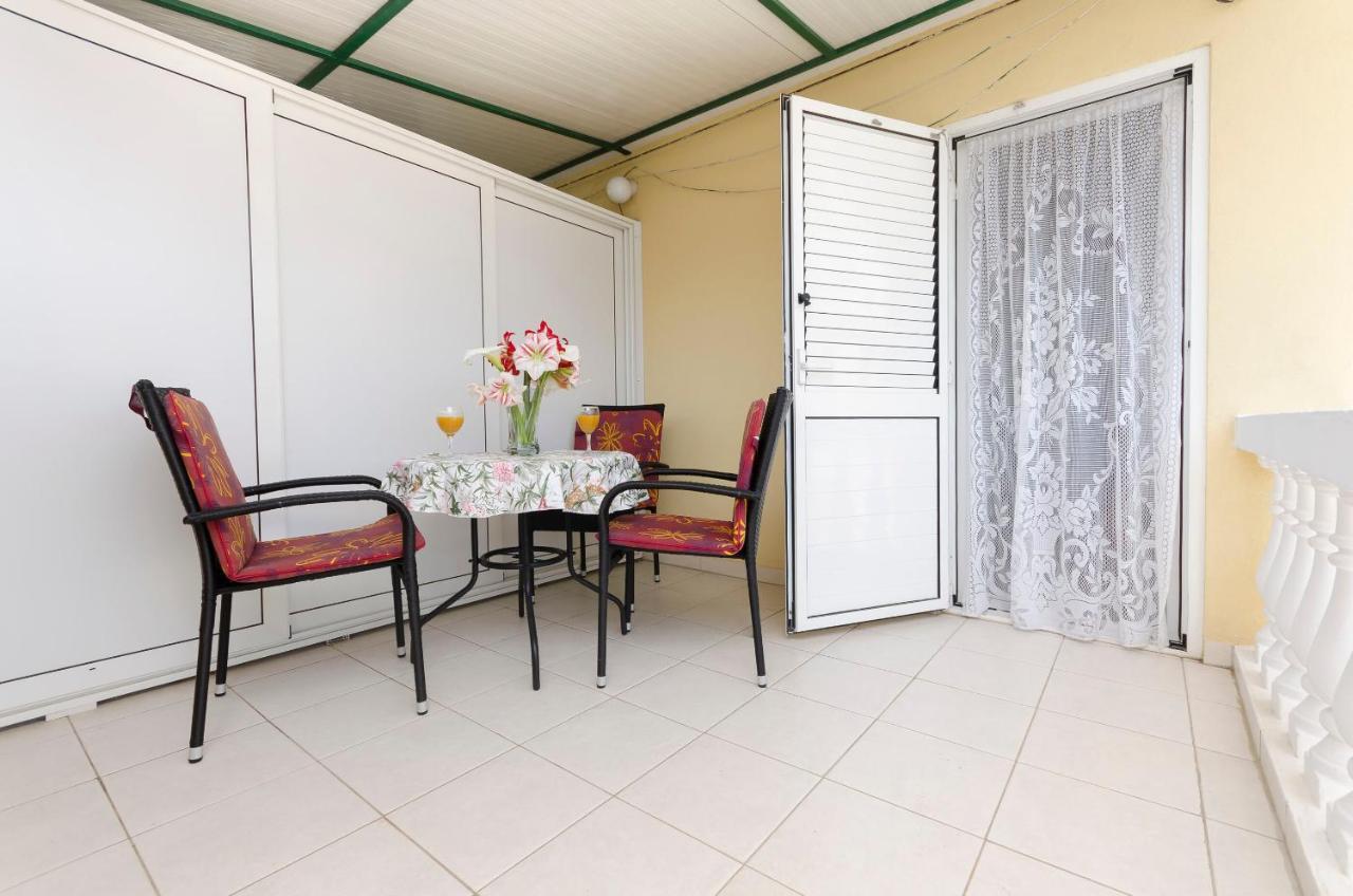 Apartments And Room Take It Easy Tribalj Exterior foto