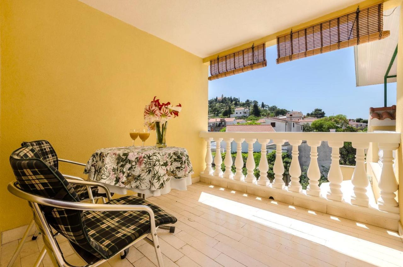 Apartments And Room Take It Easy Tribalj Exterior foto
